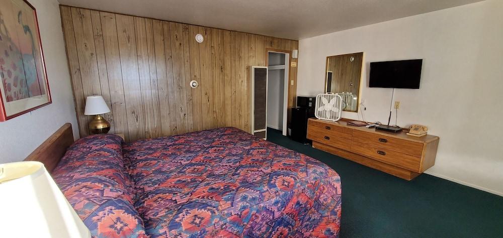 Budget Inn photo 11