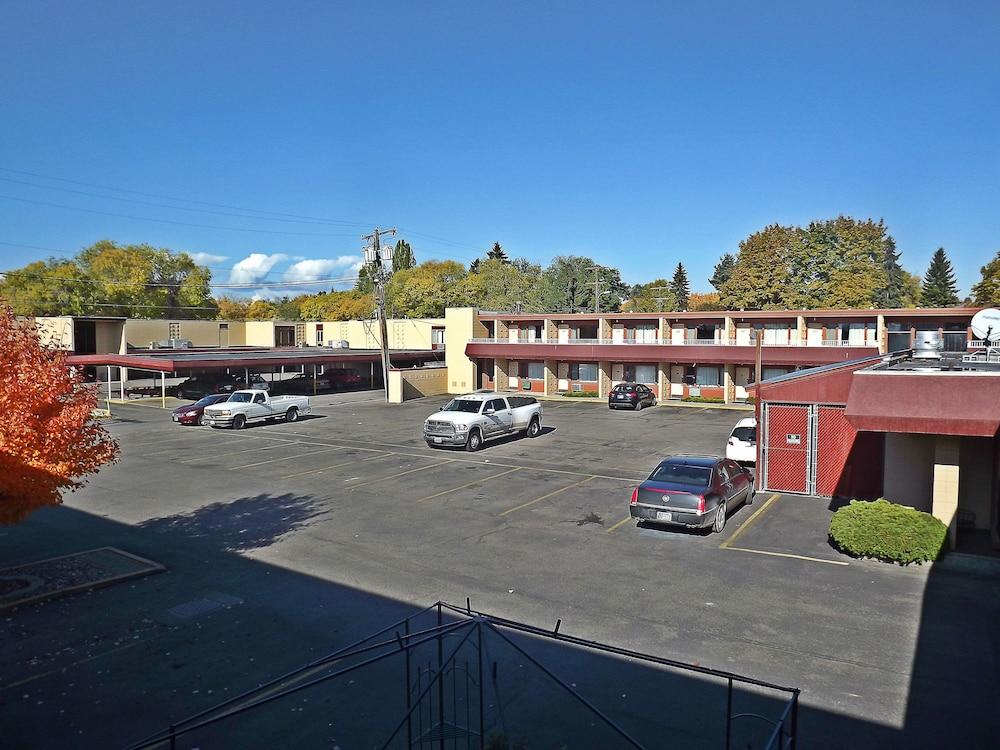 Travelodge by Wyndham Kalispell photo 12