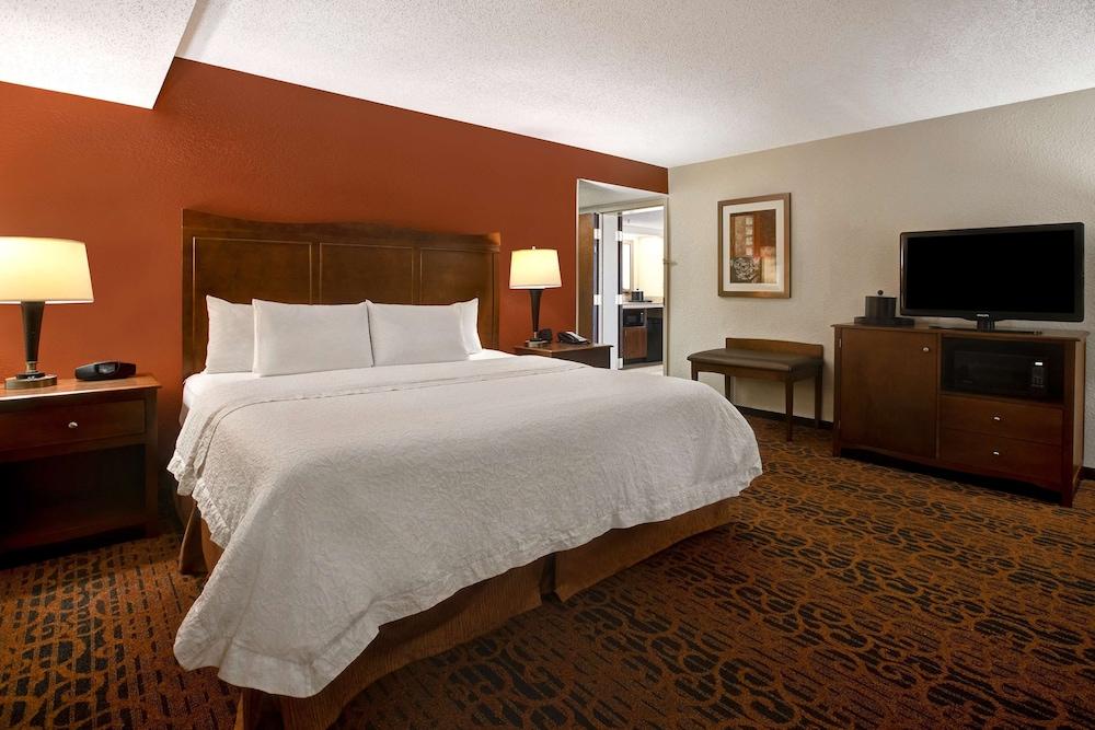 Hampton Inn Ft. Wayne-Southwest photo 12