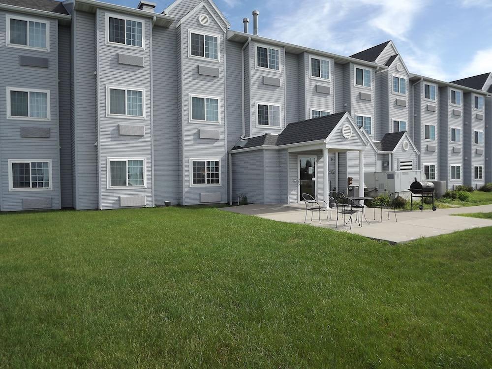 Microtel Inn & Suites by Wyndham Ames photo 42