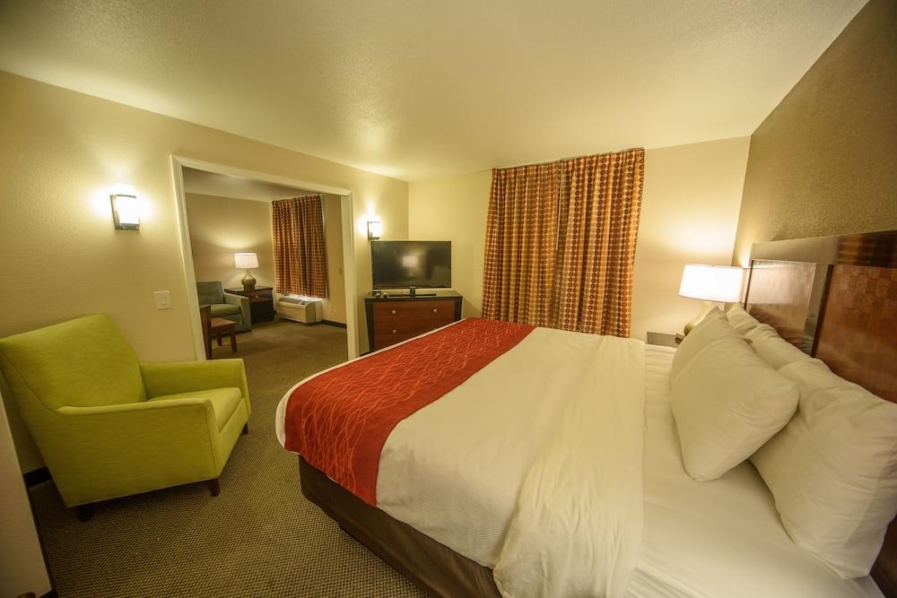 Richland Inn Lawrenceburg photo 13