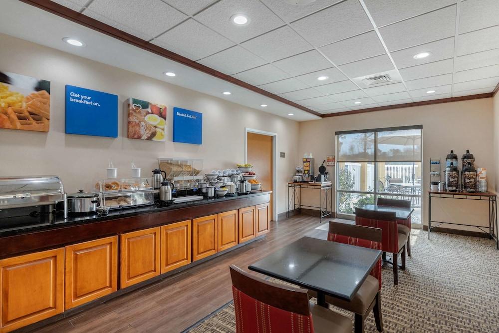 Comfort Inn & Suites Camden photo 44