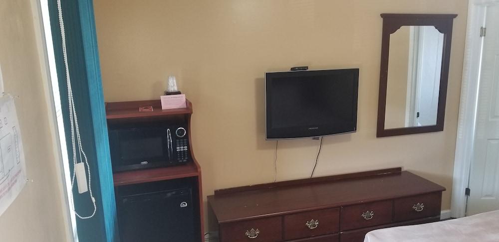 Rip Van Winkle Motel photo 23