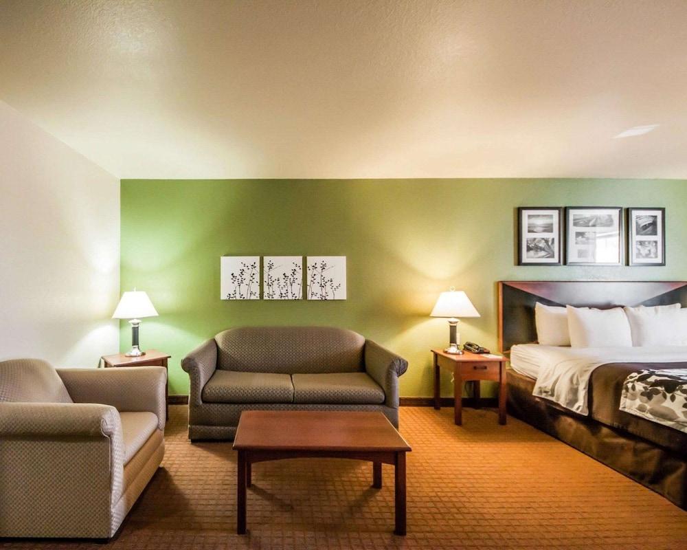 Sleep Inn & Suites Shamrock photo 22