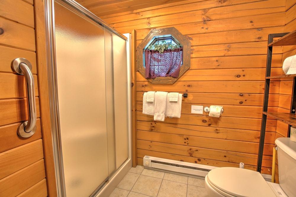 Cricket Hill Lodge & Cabins photo 17