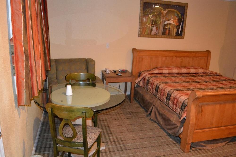 Bayshore Inn Motel photo 15