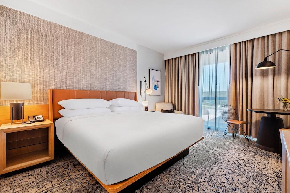 Sheraton Chapel Hill Hotel photo 45