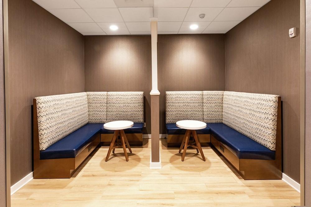 Hampton Inn & Suites Columbia Killian Road photo 6