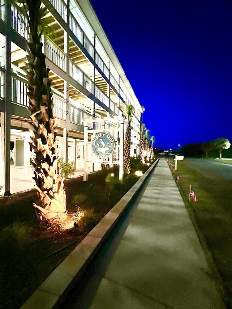 Saltwater Suites photo 52