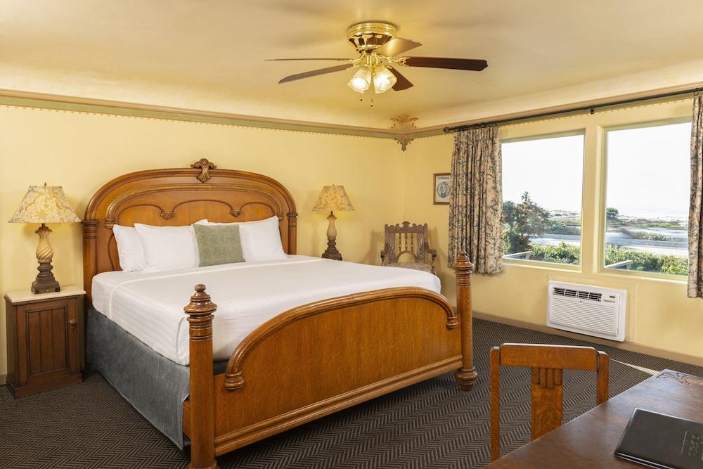 The Pierpont Inn photo 23