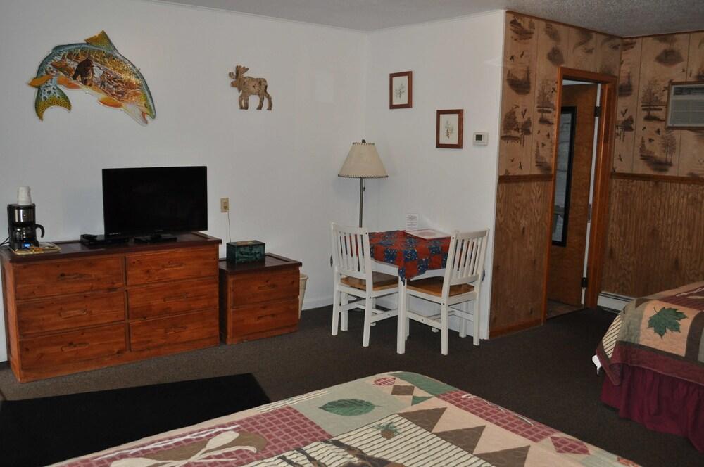 Red Moose Lodge photo 51