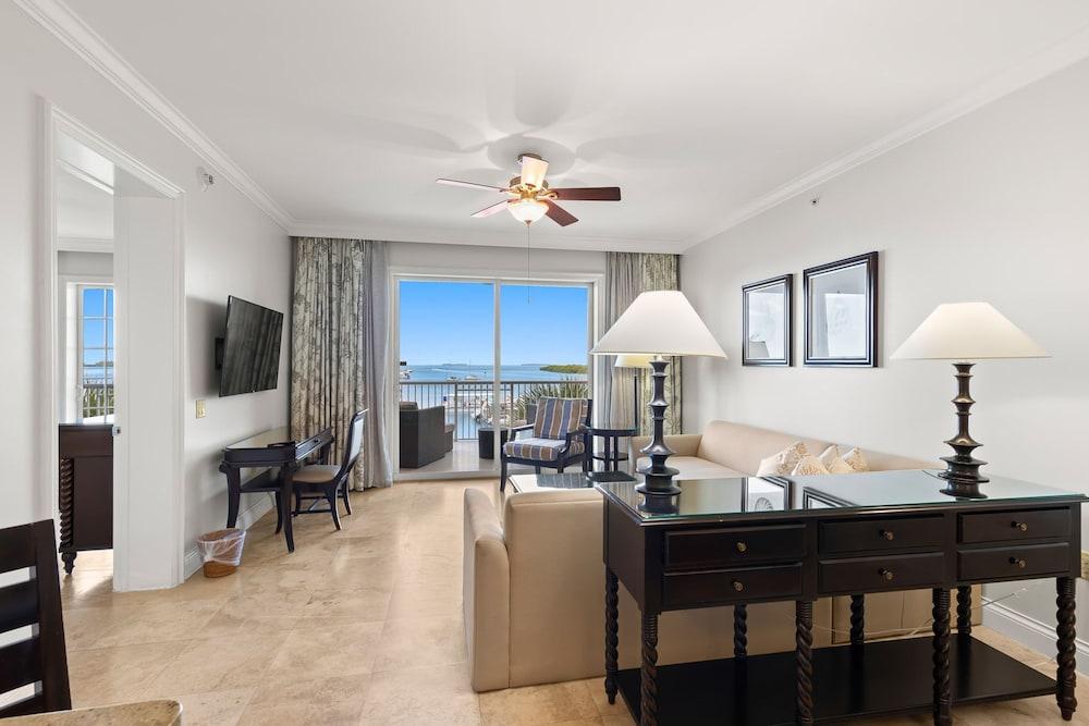 Ocean Front 3BR Presidential Suite photo 22