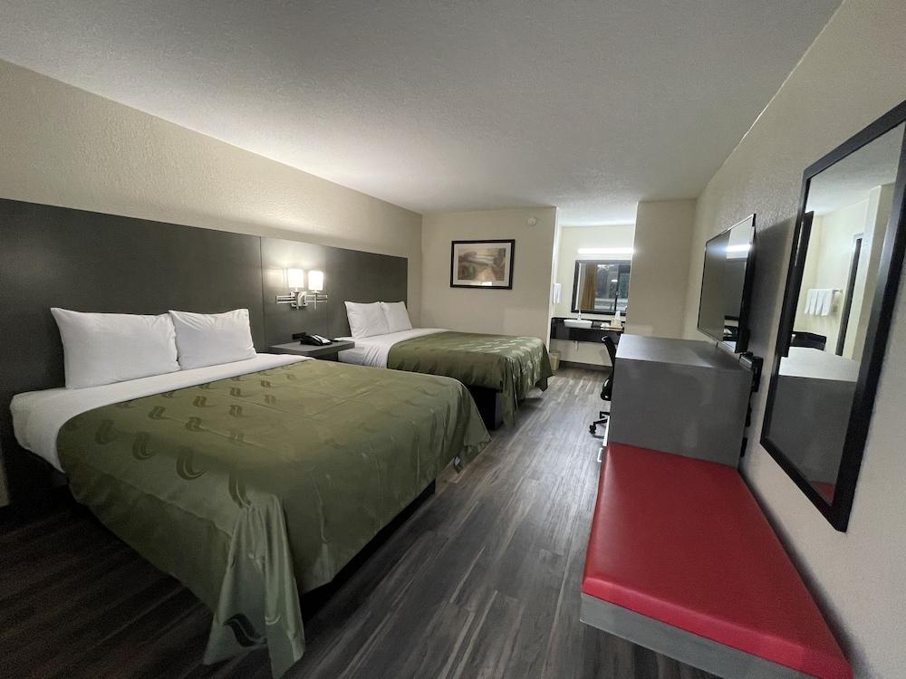 Dreamland Inn photo 11