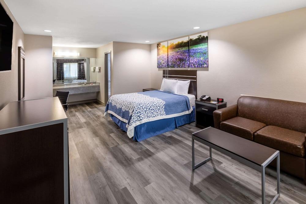 Days Inn by Wyndham Baytown Garth Road I10 East photo 8