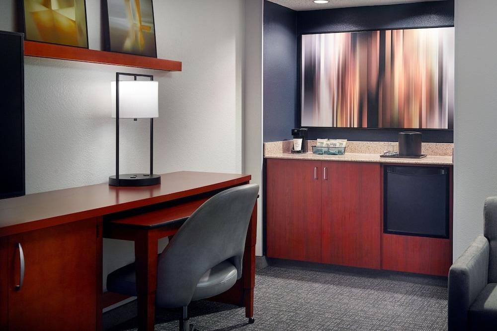 Courtyard by Marriott Tallahassee Downtown/Capitol photo 12