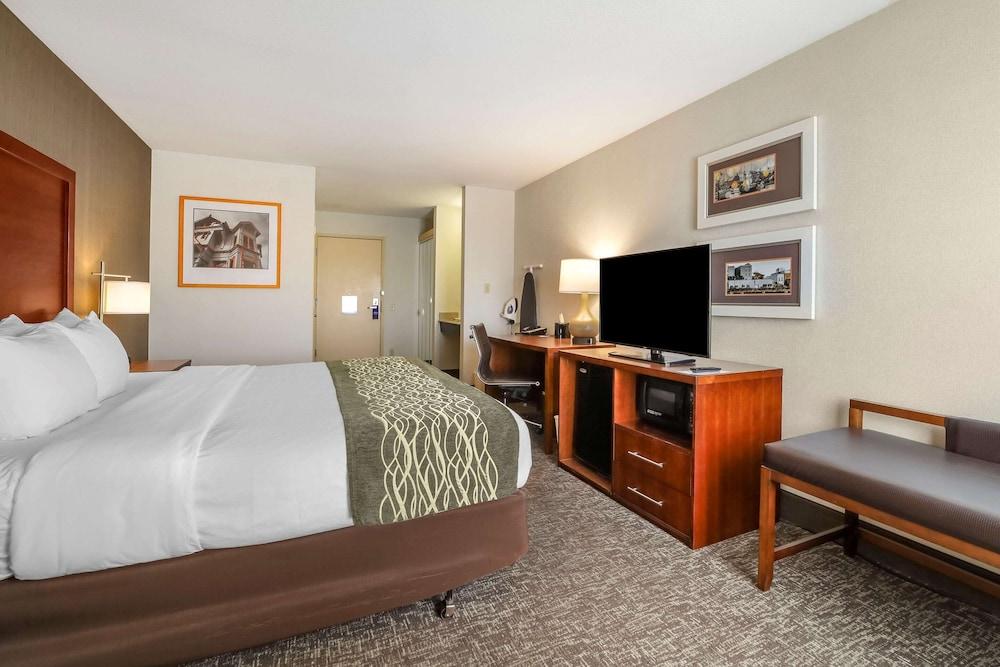 Comfort Inn Eureka photo 11