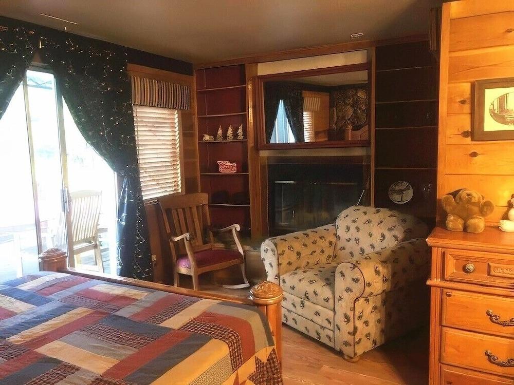 Eagle's Nest Lodge photo 20