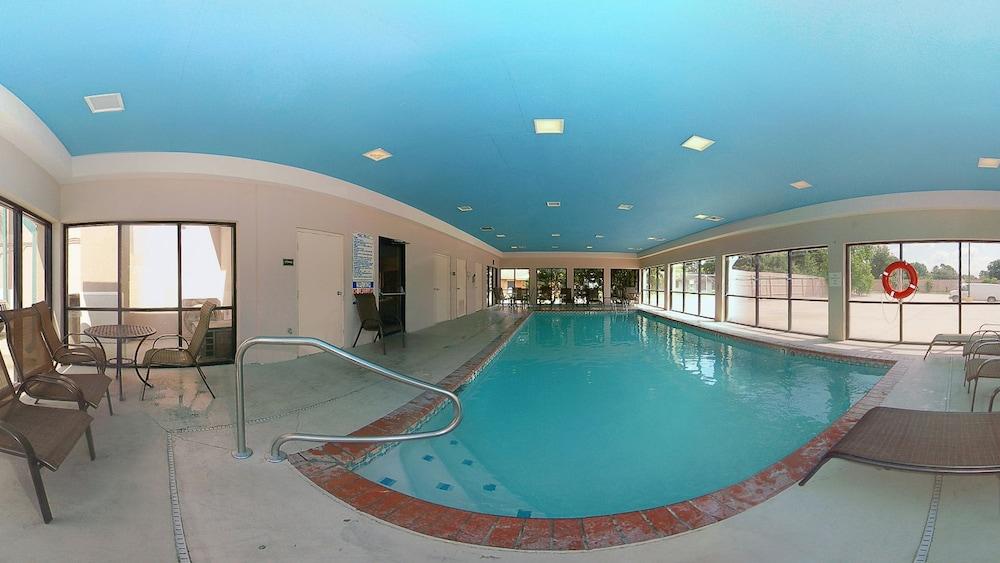 Quality Inn & Suites Lafayette photo 9