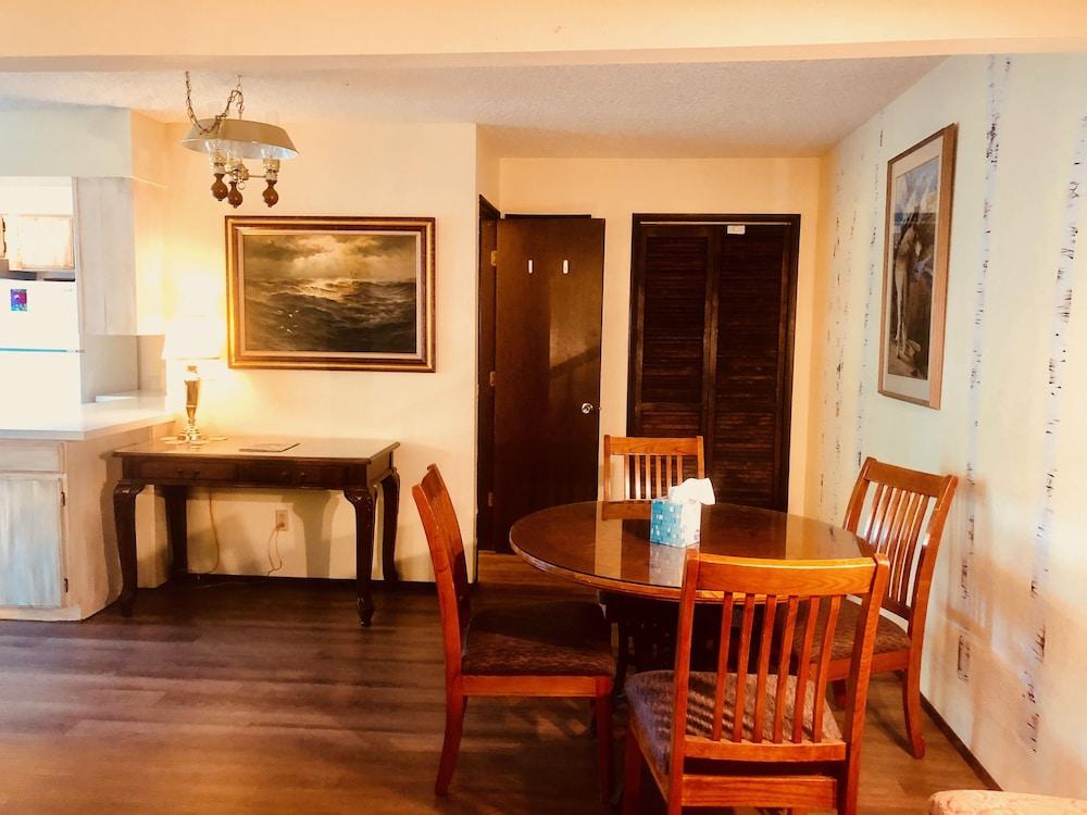 Driftwood Inn and Seaside Lodges photo 83