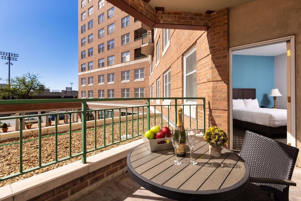 Inn at the Colonnade Baltimore - a DoubleTree by Hilton photo 14
