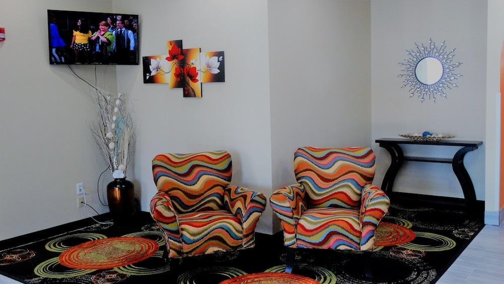 Oak Tree Inn & Suites photo 30