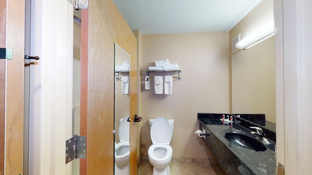 Ramada by Wyndham Strasburg/Shenandoah Valley photo 24