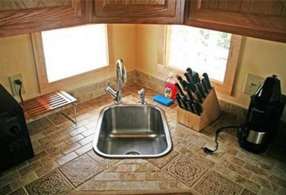 Shorelands Guest Resort and Cottages photo 21