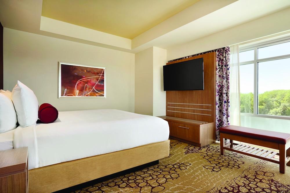 The Landing Hotel at Rivers Casino & Resort photo 8