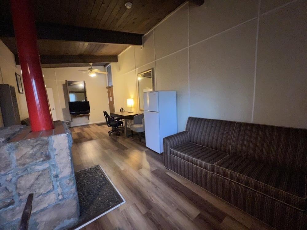 Studio 9 Big Bear photo 21