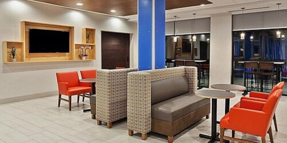 Holiday Inn Express and Suites Griffin by IHG photo 7