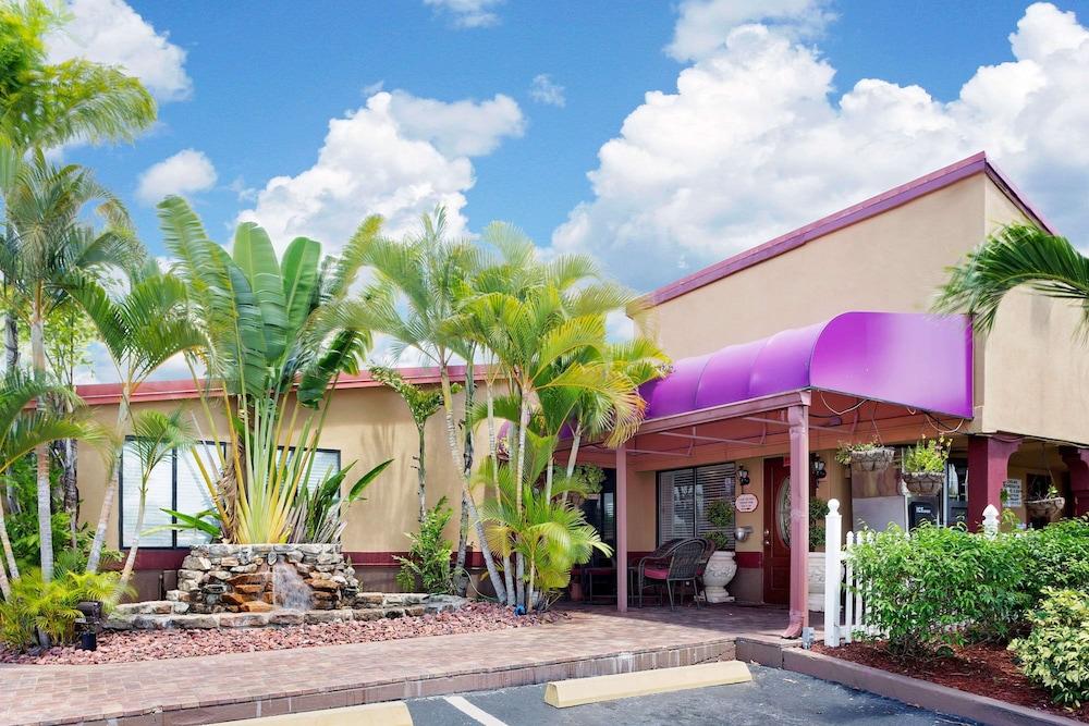 Knights Inn Port Charlotte — hotel in Port Charlotte
