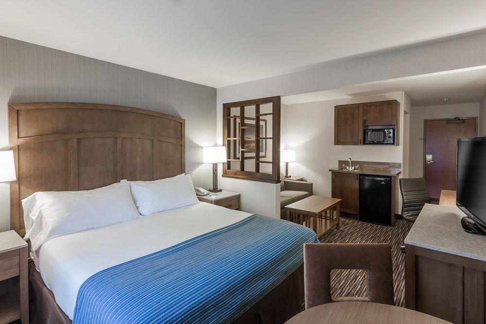 Holiday Inn Express & Suites Carpinteria by IHG photo 12