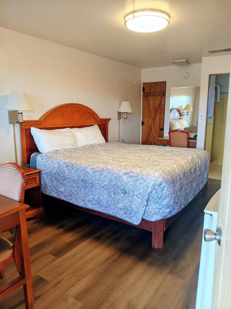 Sands Motel photo 1