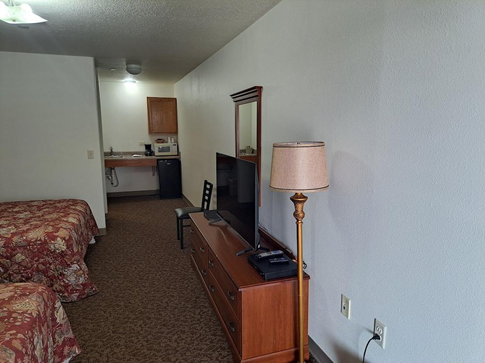 Hanks Reno Junction Lodge photo 2