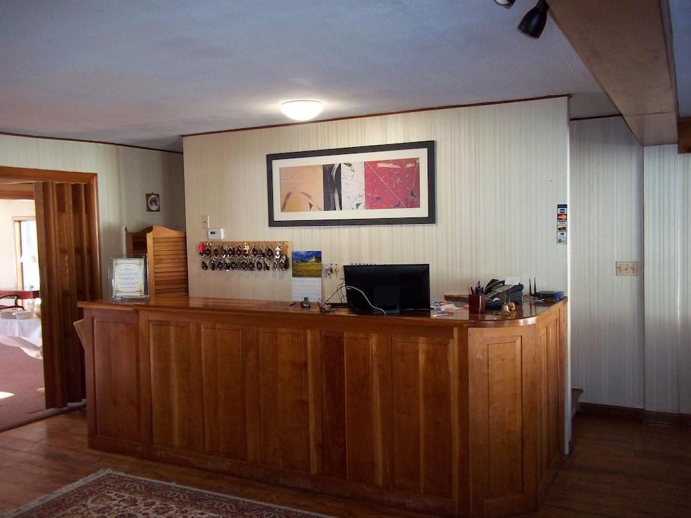 Weathervane Motel photo 23