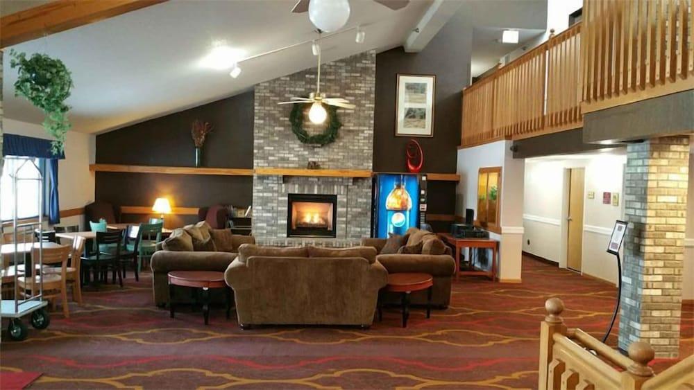 New Prague Inn & Suites photo 64