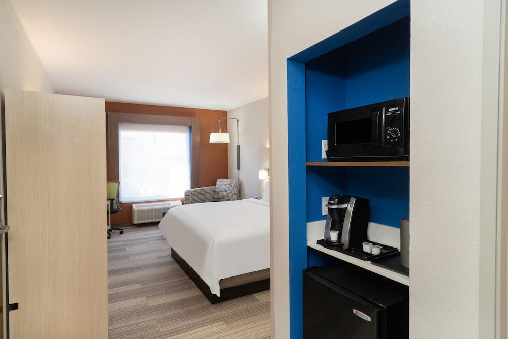 Holiday Inn Express Hotel & Suites Magee by IHG photo 41
