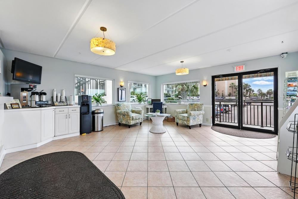 Beacher's Lodge Oceanfront Suites photo 26