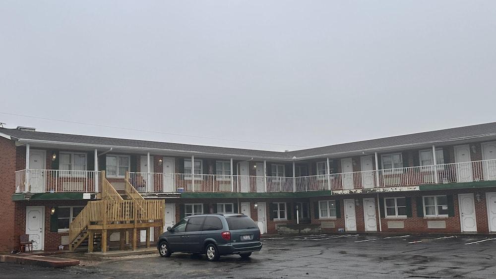 Botkins motel photo 10