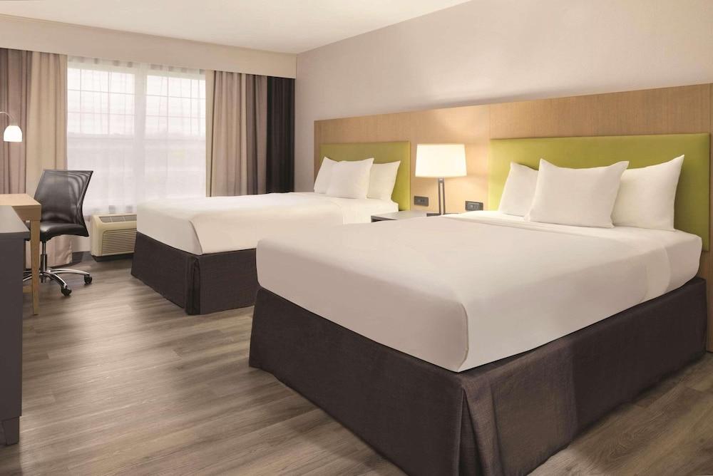 Country Inn & Suites by Radisson, Cedar Falls, IA photo 27
