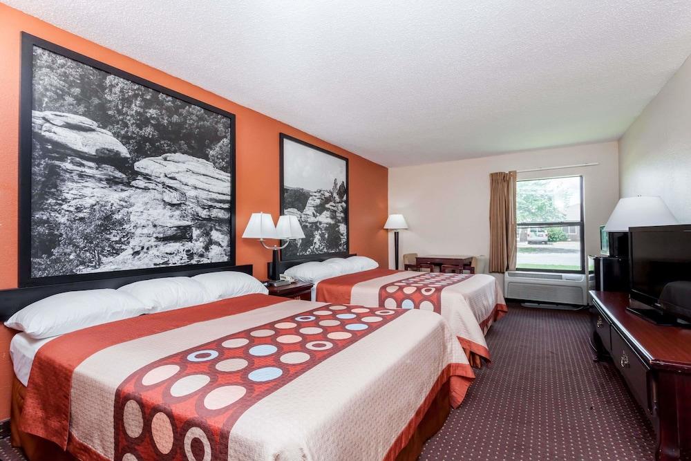 Super 8 by Wyndham Harrisburg photo 5