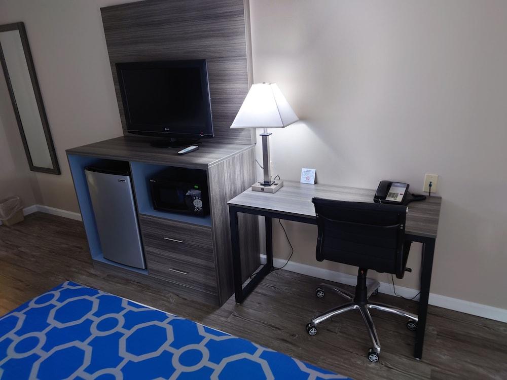 Baymont by Wyndham Adairsville photo 10