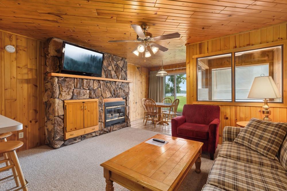 The Lodges at Breezy Point photo 83