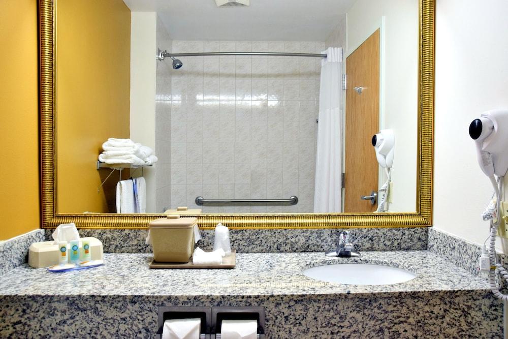 Quality Inn Conference Center at Citrus Hills photo 9