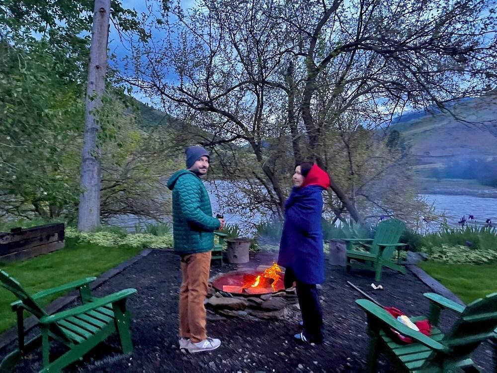 Steelhead Lodge photo 21