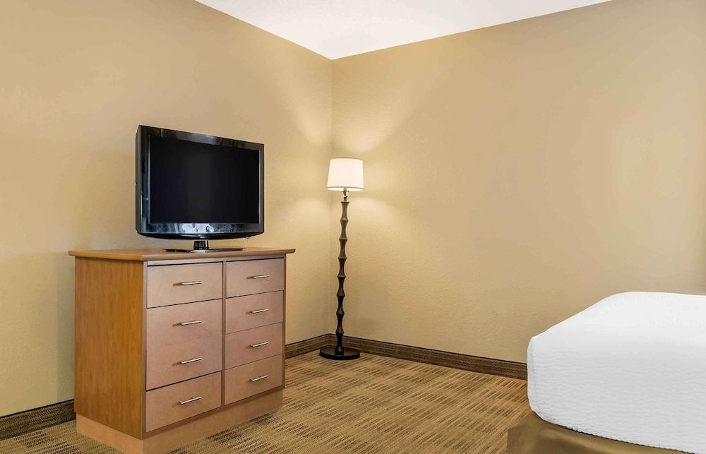 Extended Stay America Select Suites Detroit Ann Arbor Univ S photo 6