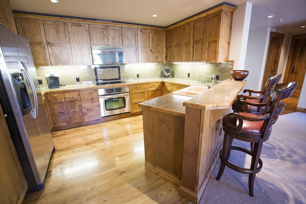 WestWall Lodge photo 54