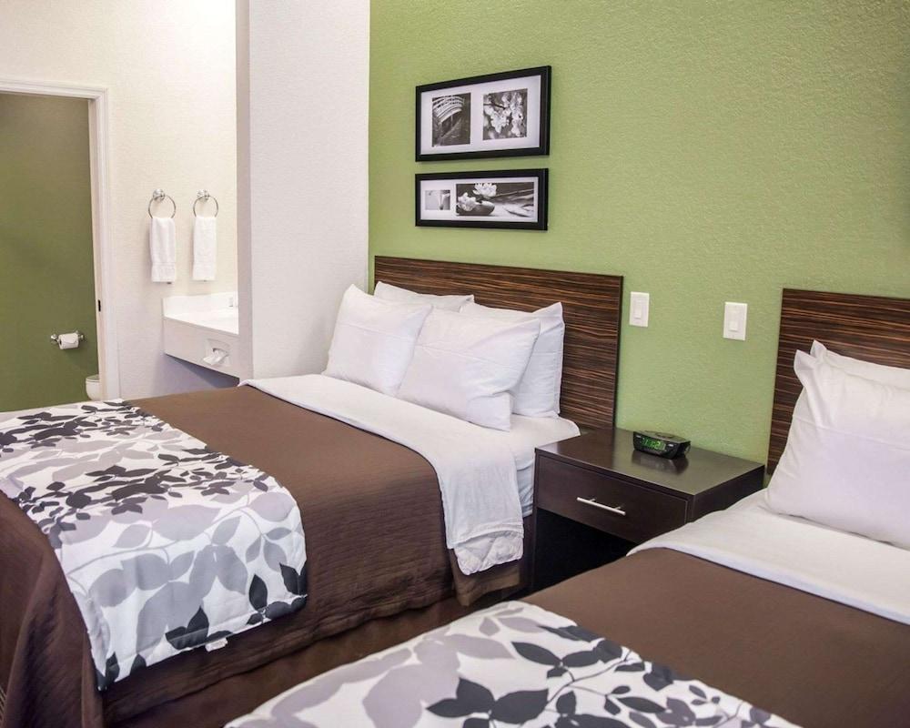 Sleep Inn & Suites photo 55