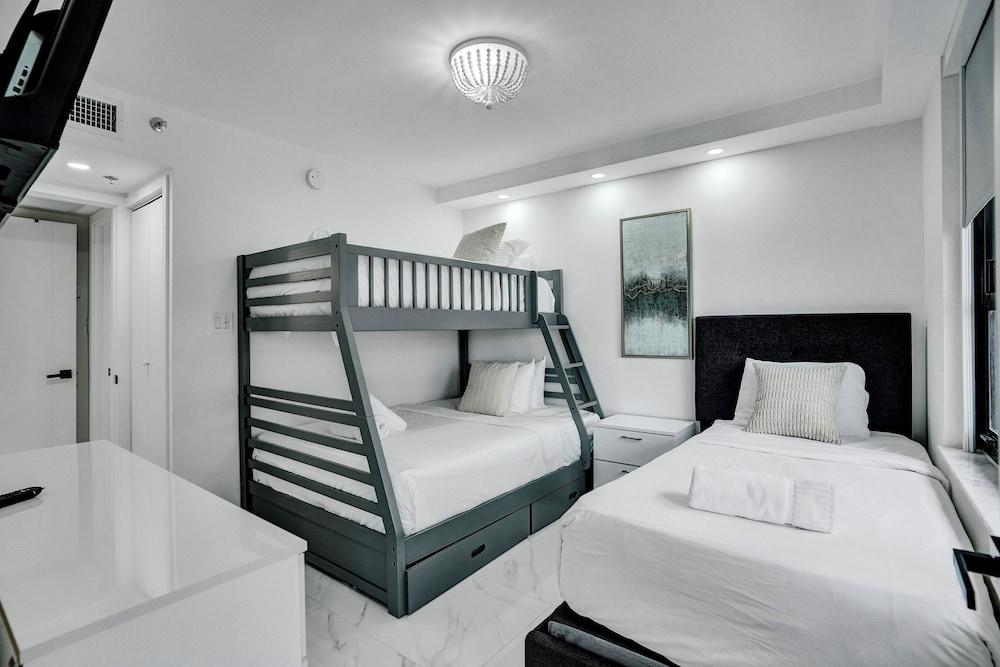 Alexander Hotel photo 98