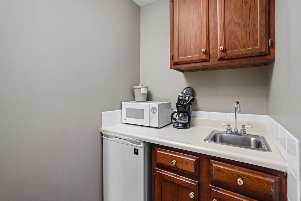Artists Colony Inn photo 18